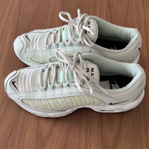 Nike Women's Sneakers in Light Green and White - Picture 3 of 9